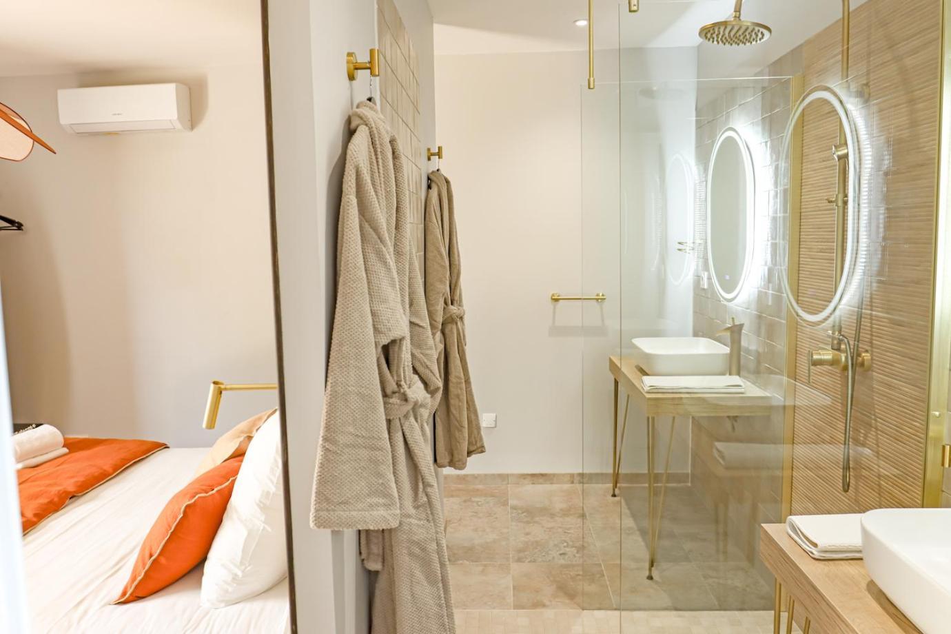Les Gites De Laure - L'Eden Romantique, Chambres Hotes, Spa Prive, Couloir De Nage, Adults Only Malves-en-Minervois Extérieur photo