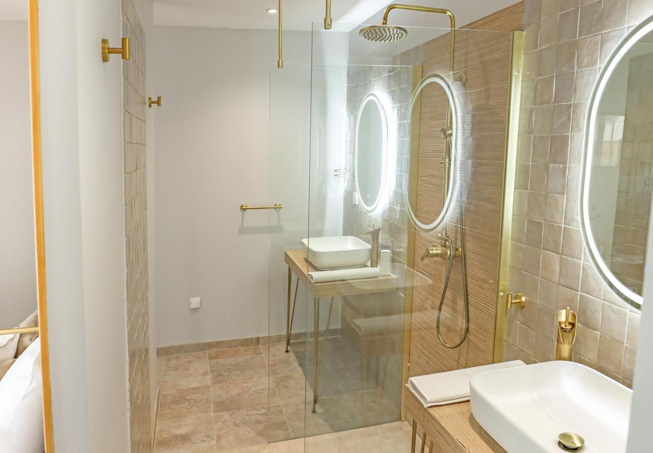 Les Gites De Laure - L'Eden Romantique, Chambres Hotes, Spa Prive, Couloir De Nage, Adults Only Malves-en-Minervois Extérieur photo